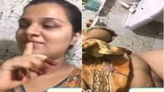 Horny Indian babe flaunts her breasts and pussy on video call