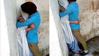 Exclusive outdoor kissing session with Desi Panjabi couple