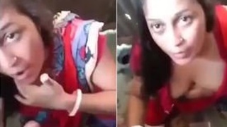 Busty Bengali boudi gives a blowjob in Bangla talk