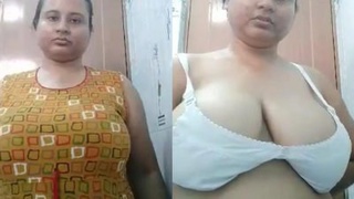 Bbw bhabi gets wet and satisfied with Miktanker's fingers