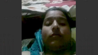 Desi bhabhi fingering herself in Telegu video