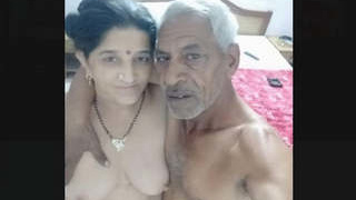 Indian grandpa and teen girl in steamy video