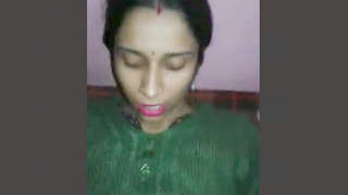 Cheating bhabhi has phone sex while getting fucked