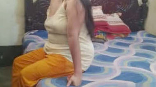 Mallu aunty gets pounded hard by her uncle in the bedroom