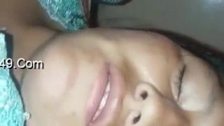 Indian mom gets pleasure while sleeping with man's help