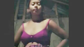 Cute Assamese girl gets lekaed in a nice video