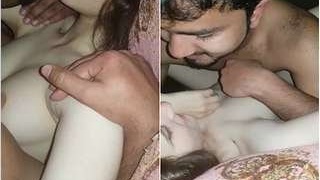 Exclusive video of a desi guy and a girl from NRi in action