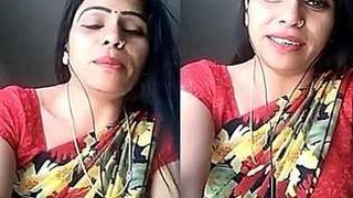 Indian bhabi gets her asshole stretched and penetrated deeply