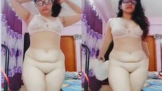 Hot Indian girl flaunts her big butt and vagina
