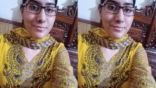 Pakistani girl strips naked for money and reveals her perky boobs and tight pussy