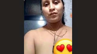 Bhabhi flaunts her breasts on a video call