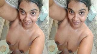 Beautiful girl indulges in nude selfies for her partner