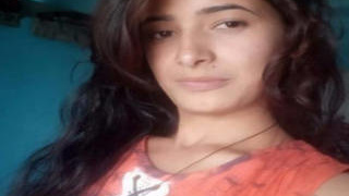 Desi Indian babe flaunts her curves for her boyfriend