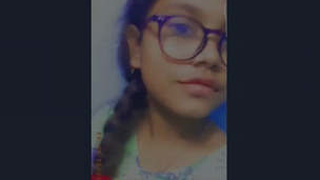 Cute Chashmish girl reveals her body in a video