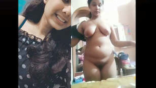 Curvy Indian babe seduces in erotic video