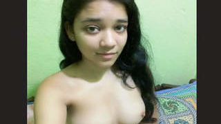Desi amateur girl's intimate video leaked on social media