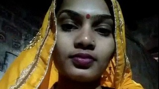 Bhabhi from Karelia goes nude in MMC video