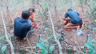 Amateur Desi bhabhi gets wild outdoors with her lover in exclusive video