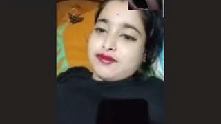 Busty Odia girl flaunts her assets on VC