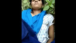 Desi couple has sex in the village after tution