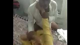 Desi bhabi gets fucked by her daddy in lw video