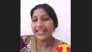 Mature Bhabhi's solid performance in a porn video