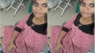 Mallu bhabhi reveals her big breasts and pussy on video call