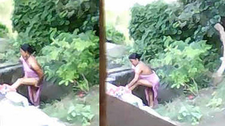Desi boudi gets naughty in the outdoor tub