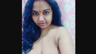 Exclusive Tamil milf woman in high-quality VDO