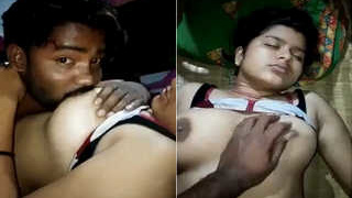 Amateur wife gives hubby a titjob