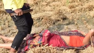 Desi aunty's XXX village sex video