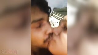 South Indian babe gives a mind-blowing blowjob in homemade video