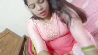 Local Delhi girl in hotel for pleasure