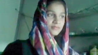 Pakistani couple's steamy sex video