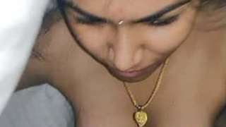 Watch the sexy Tamil girl in Part 1 of her new leaked video