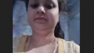 Watch a curvy bhabhi in jeans get fucked hard