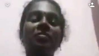 Mallu babe Janaki shows off her sexy blouse in a solo video