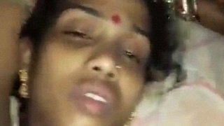 Local sex tape of Desi girl with hairy pussy