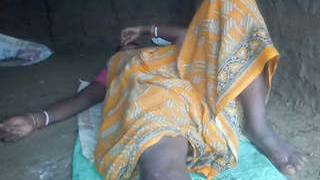 Dehati's wife gets fucked hard in the open air by a stranger