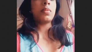 Tamil bhabhi's stunning breasts on full display