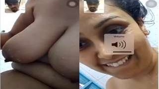 Desi bhabhi flaunts her big boobs on video call