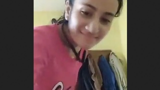 Cute Indian girl flaunts her curvy butt in a solo video