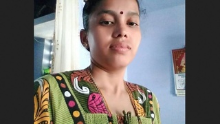 Tamil bhabhi's hunger for cock in HD video