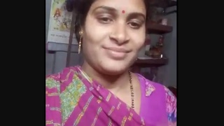 Cute bhabi changes saree in virtual classroom