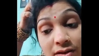 Cute desi bhabi flaunts her pussy in a village video