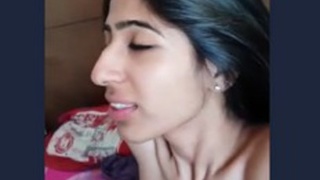 A Pakistani wife gives a blowjob to a big cock