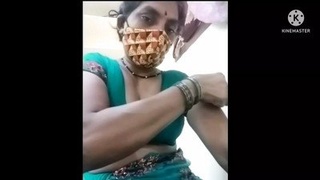 Indian aunty with a perfect figure and seductive gaze