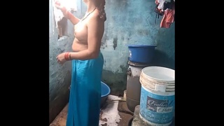 Shabnam Bhabhi's seductive shower MMS