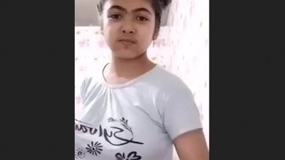 Cute Bangladeshi girl flaunts her beauty in steamy video