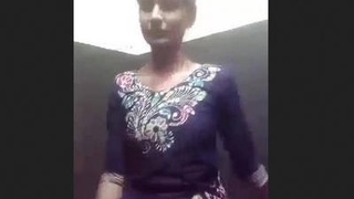 Desi teenager unleashing her curves in a seductive dress reveal